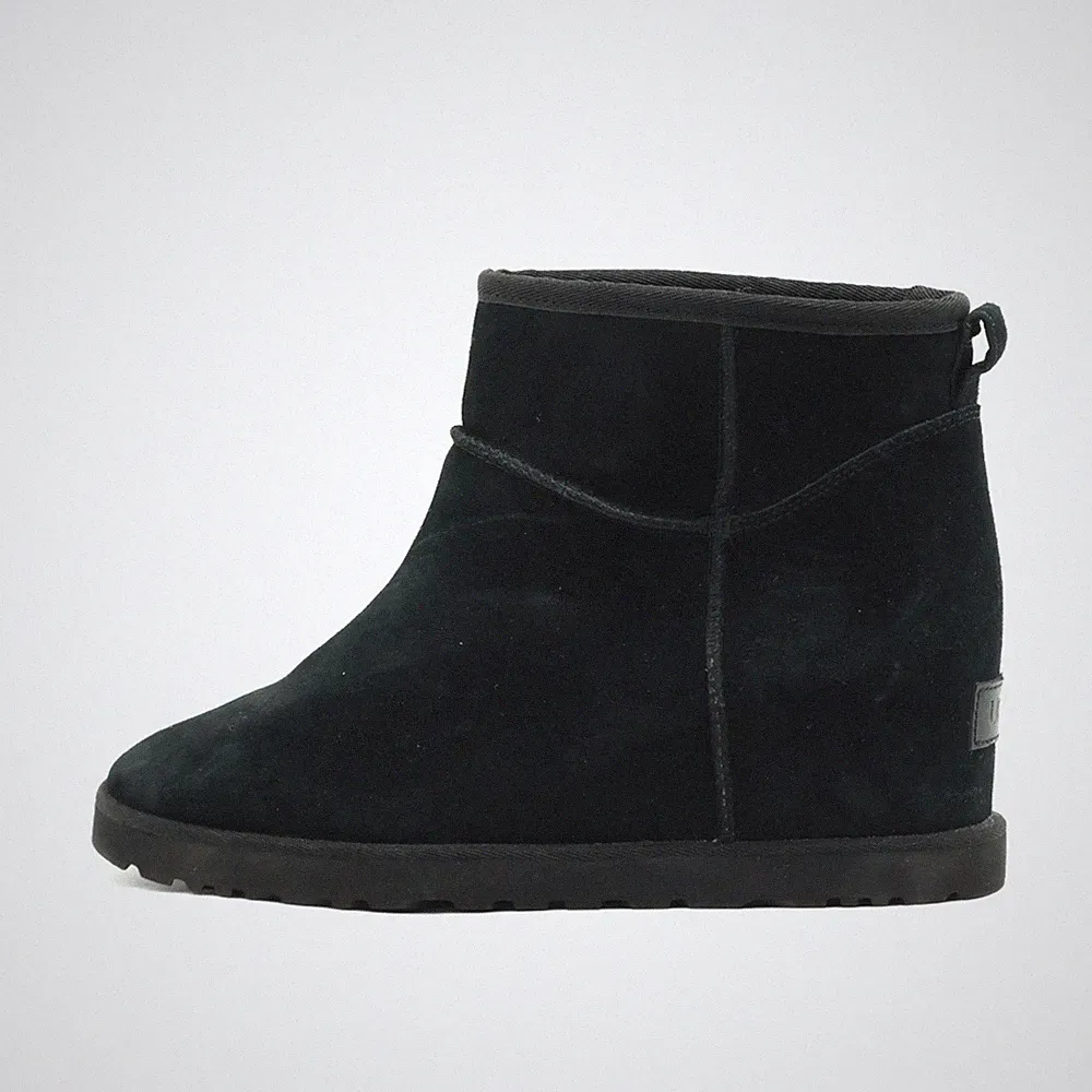 UGG Damen Classic Keilabsatz Keilabsatz-Stiefel Warmfutter Stiefeletten EU 40