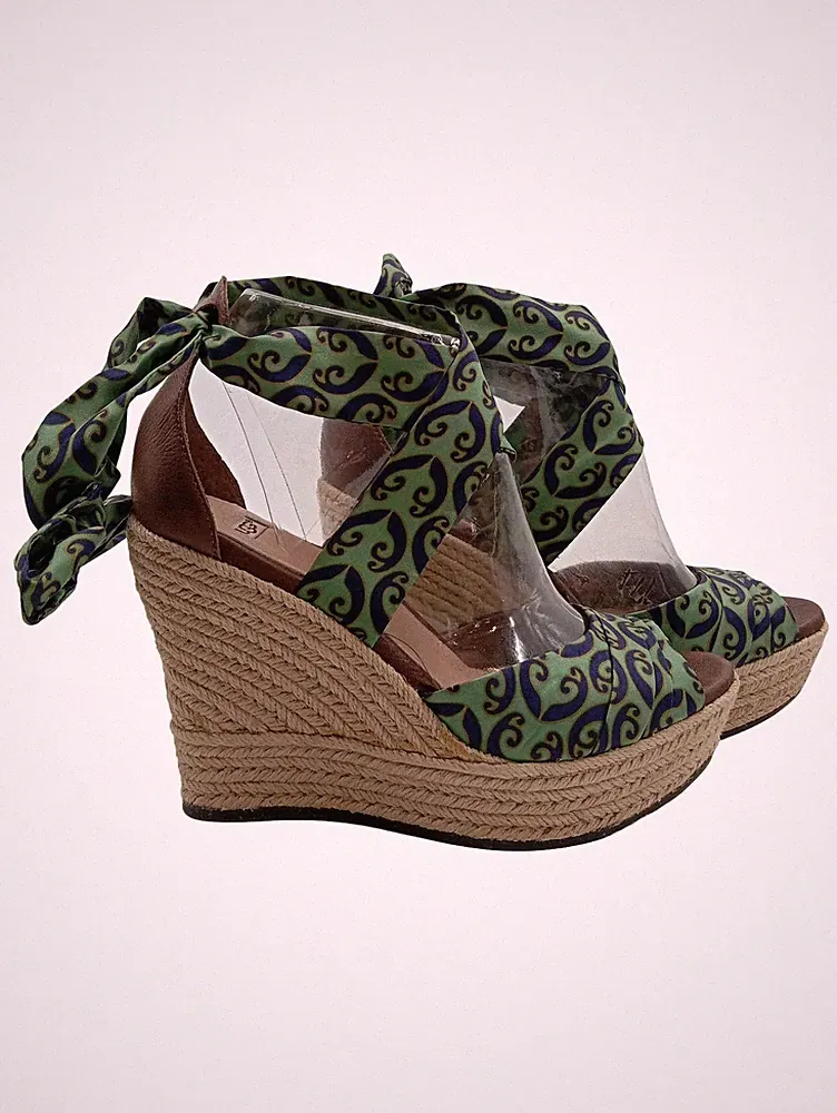 UGG Damen Wedges Keilabsatz Sandalen Grün Paisley Bindeverschluss Gr. 39