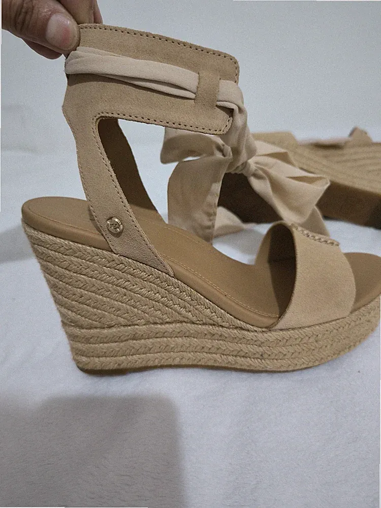 UGG Keilabsatz Sandalen, Größe 38