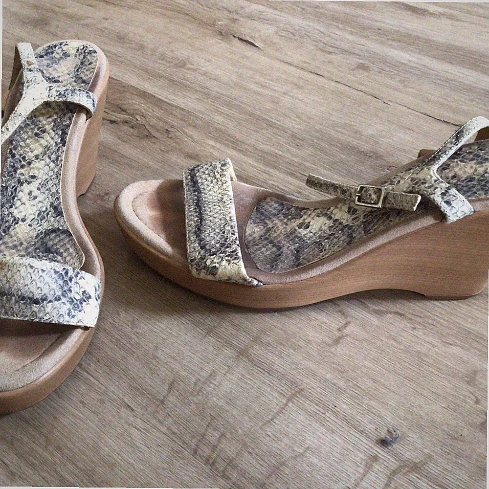unisa Absatz Schuhe, Sandaletten, Keilsandaletten, Pumps Gr. 39 Tiermuster !!!