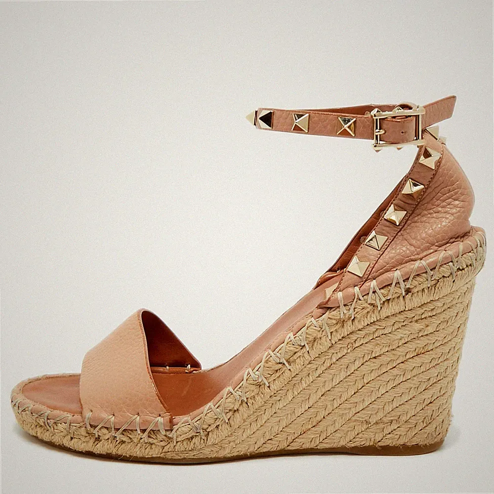Valentino Beige Leder Rockstud Keilabsatz Sandalen Größe 38