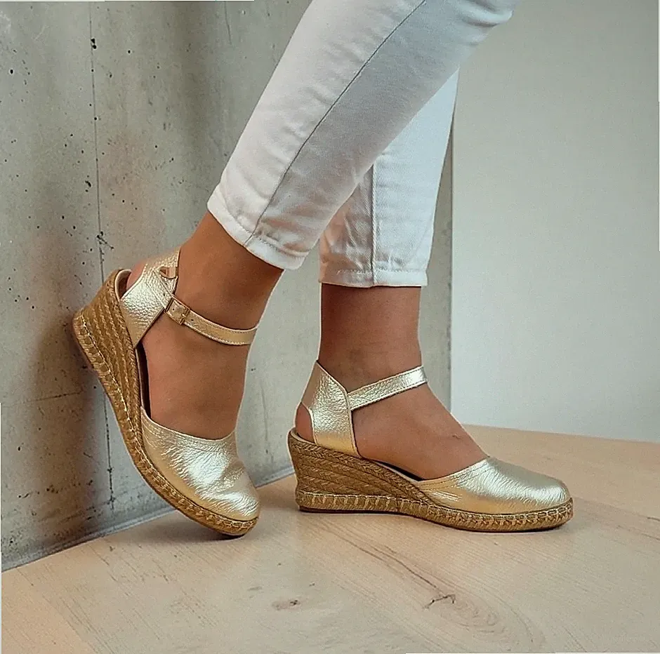 VERBENAS Malena Nucleo Metal Tan Oro gold Echtleder Damen Keilsandale