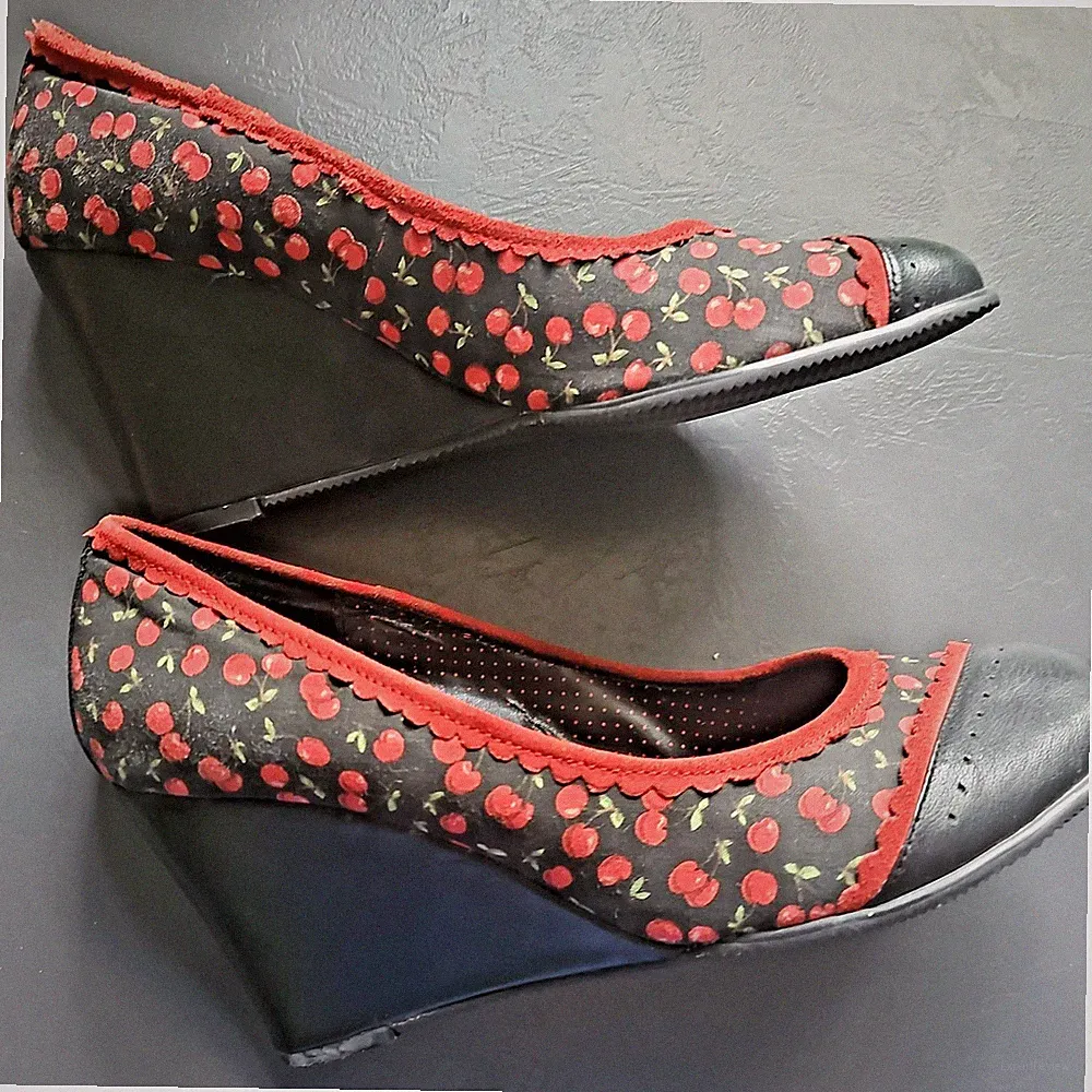 Vintage Style Damenschuh Plateau 8 CM Keilabsatz Kirschmuster Drawen 9 1/2 GR.40