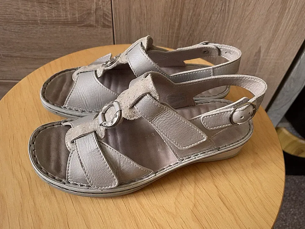 Vitaform Sandalette echt Leder Gr. 35 Platin Keilabsatz
