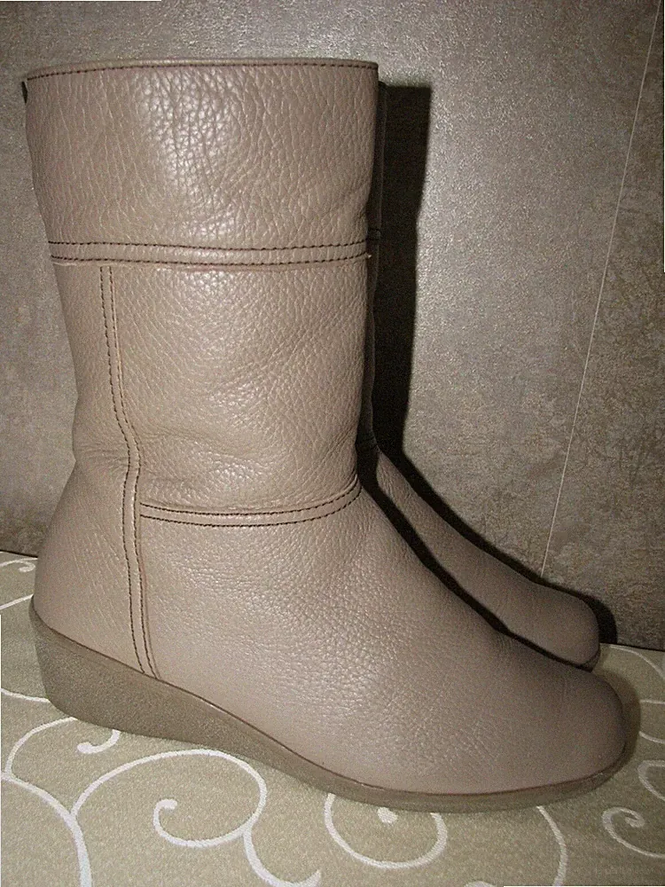 VITAFORM Stiefel Keilabsatz Echtleder Leder Weite H Größe 37 Taupe neuwertig