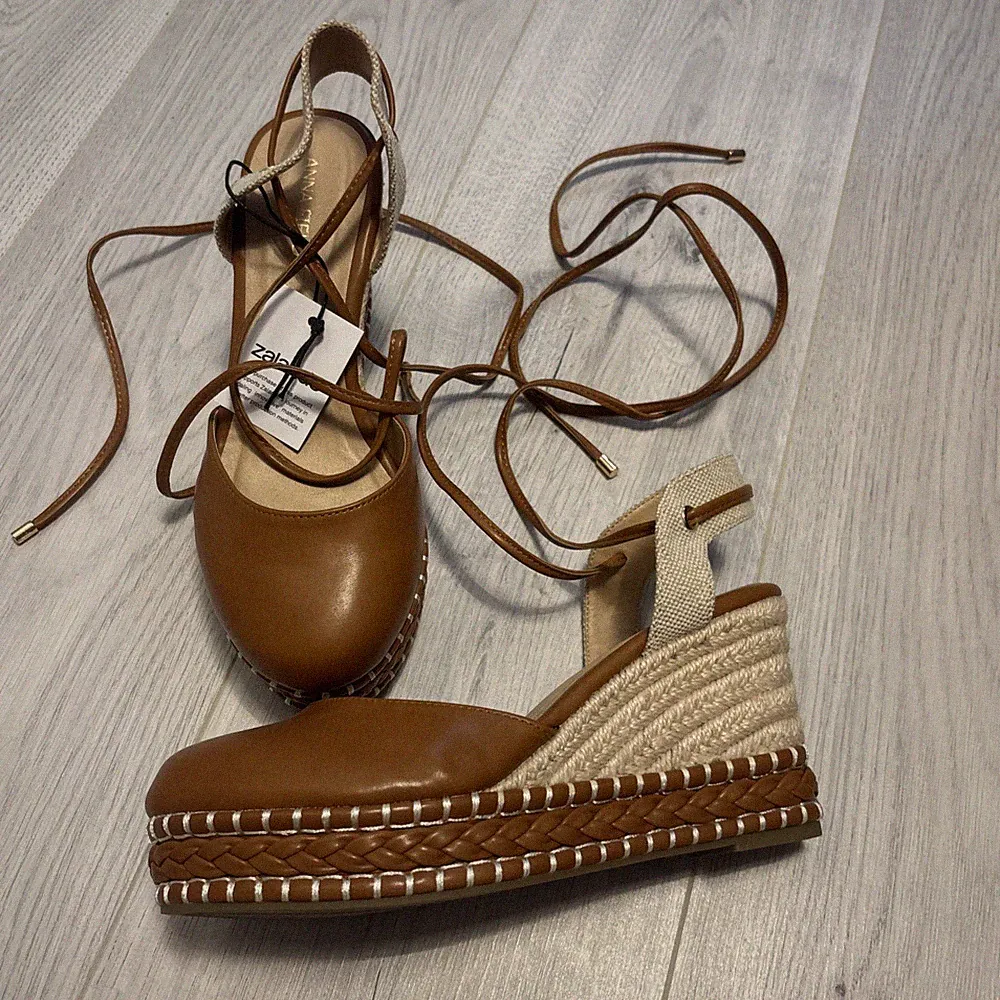 Wedges Plateau Schuhe Keilabsatz Braun 38 Neu Ohne Karton