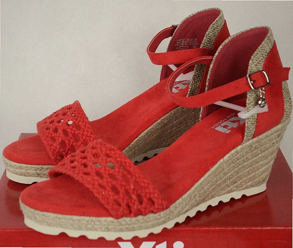 Xti Sandalen mit Keilabsatz in rot,Innensohlen gepolstert,Damen Gr.38 neu