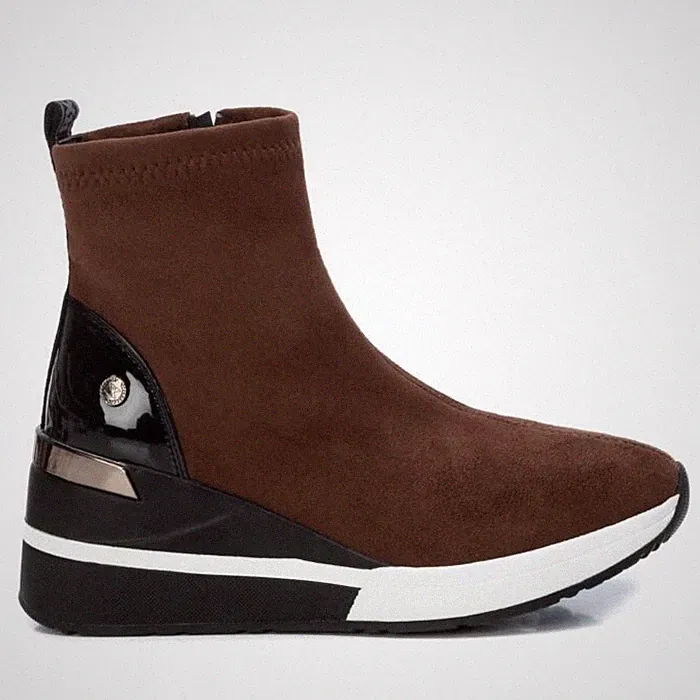 XTI Stiefeletten Mit Keilabsatz Und Reißverschluss Vegan Taupe Art. 43101-TAU