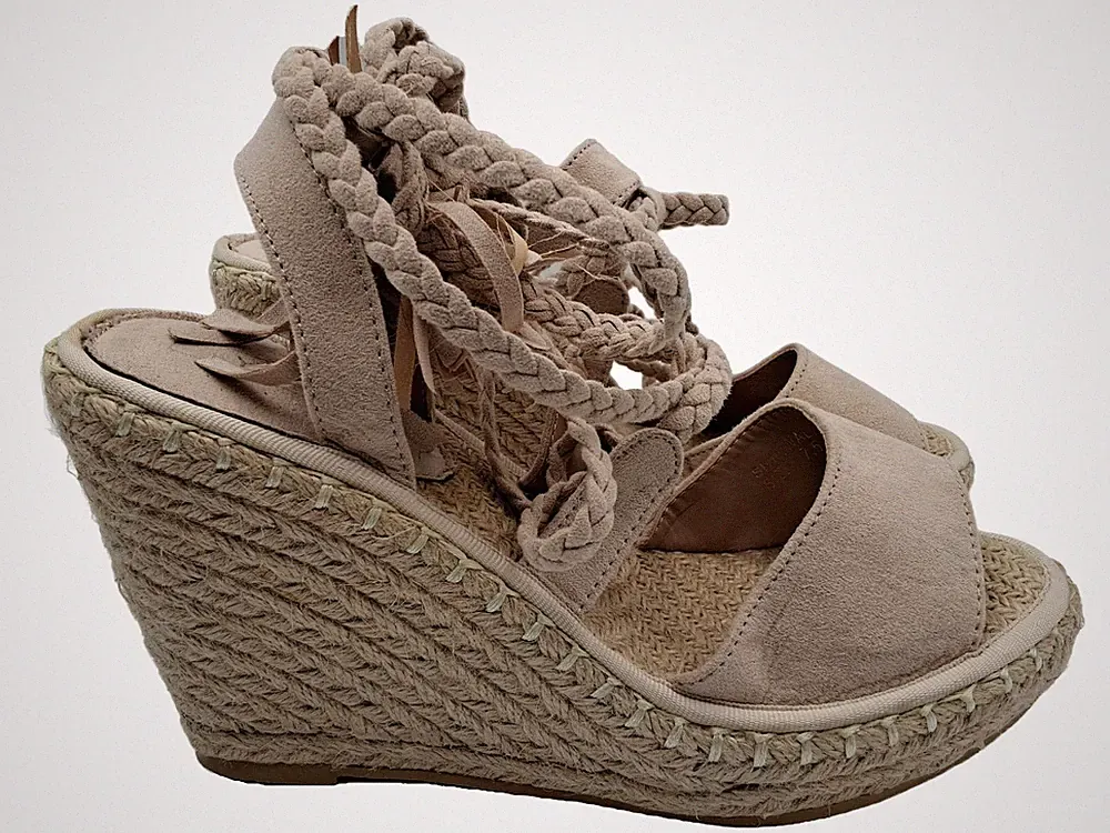 Yoki Damen Sandaletten Keilabsatz Espadrilles Beige Gr. 37,5 Bohemian