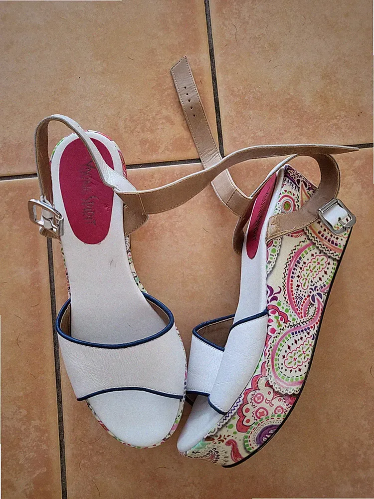 **Young Spirit Keil-Sandalette weiß mit Paisley Gr. 41 **