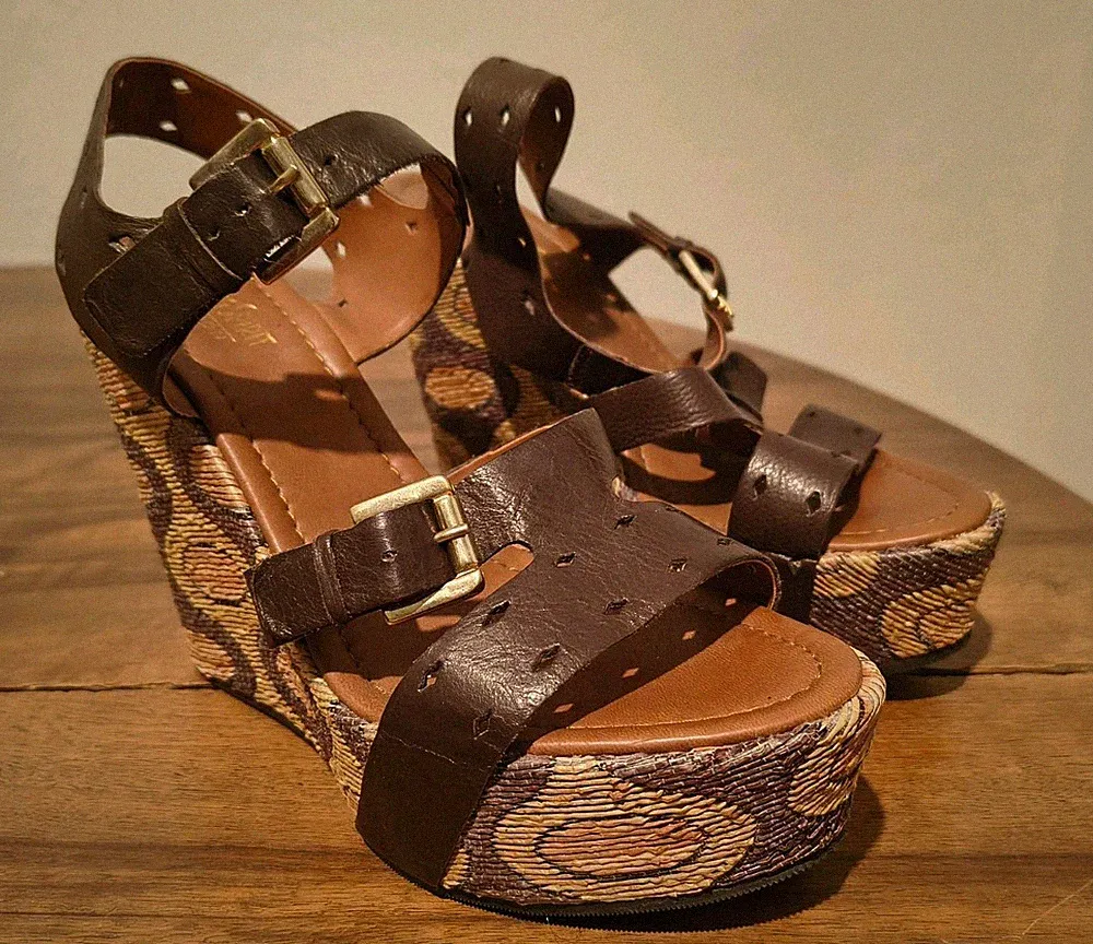 Young Spirit Keilsandaletten Wedges Größe 39 13cm Absatz 5cm Plateau High Heels